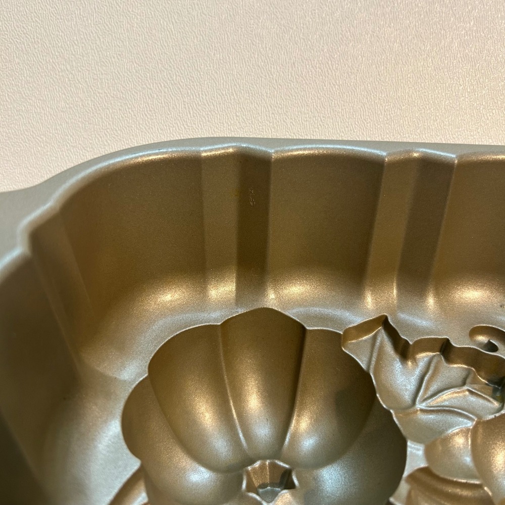 Nordic Ware Botanical Pumpkin Loaf Pan Gold 6 Cup Harvest Autumn Bakeware - Picture 6 of 6